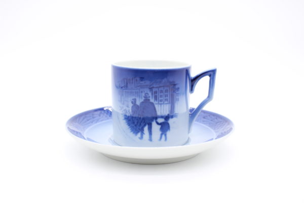 royal copenhagen year cup&saucer 1980