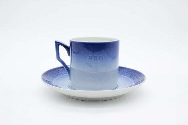 royal copenhagen year cup&saucer 1980 - 画像 (2)
